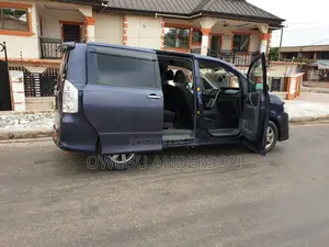 Toyota Voxy 2013 Black