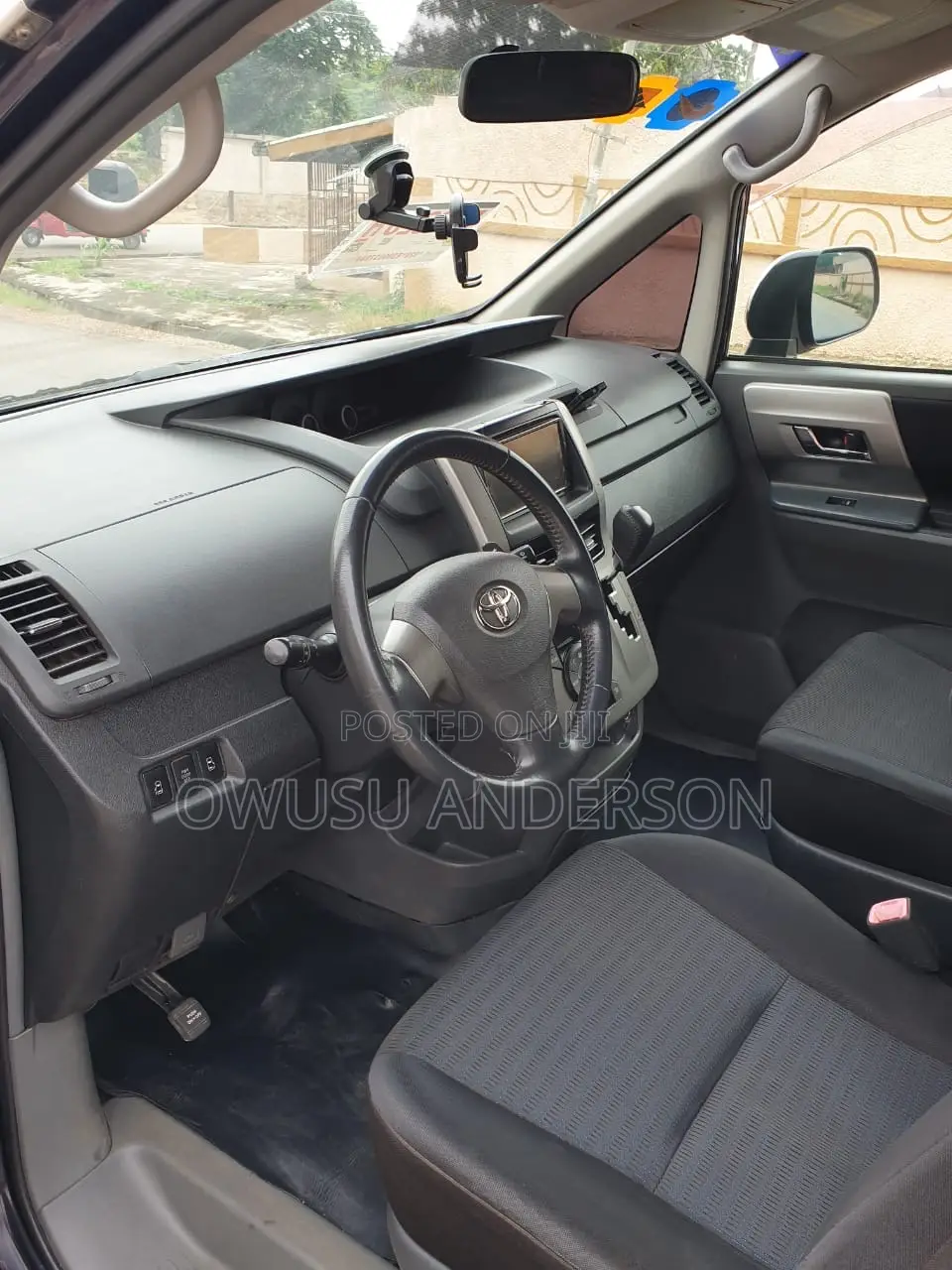 Toyota Voxy 2013 Black
