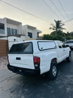 Toyota Tacoma SR5 2022 White