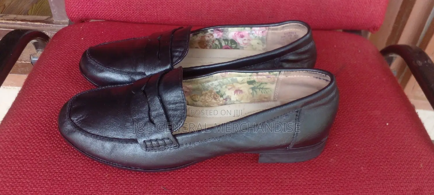 Quality Black Loafer