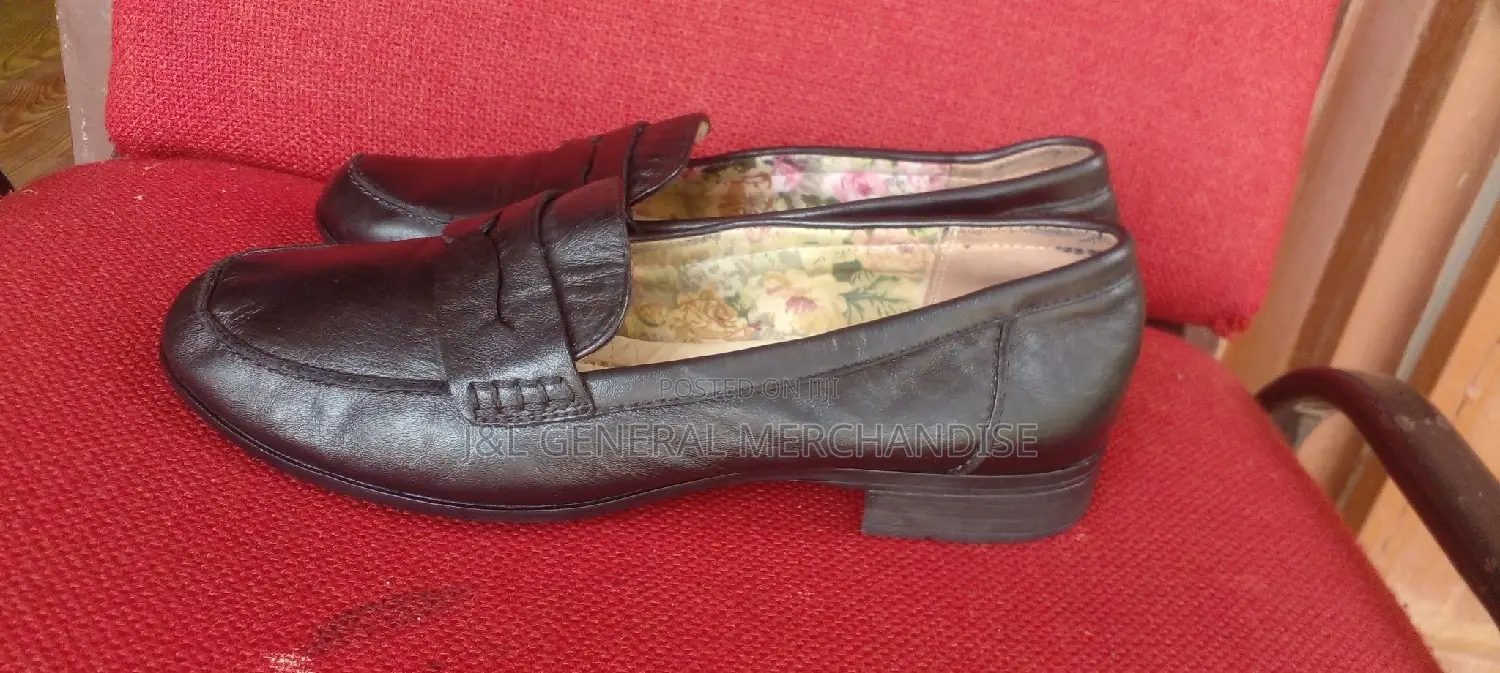 Quality Black Loafer