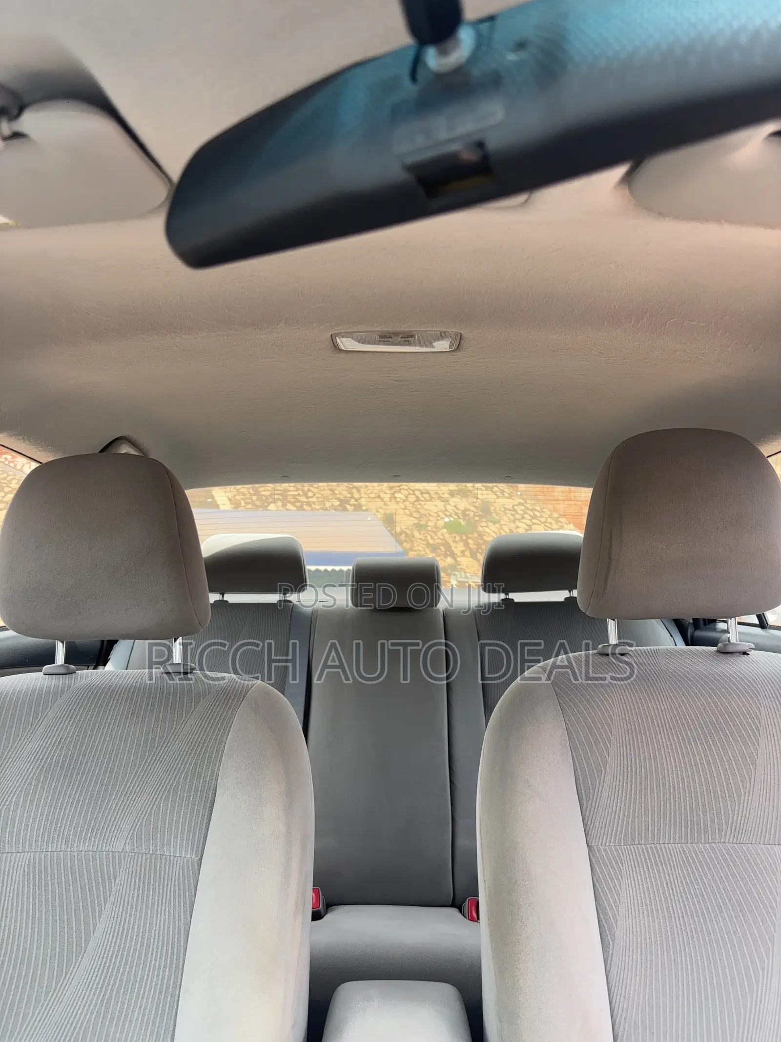Toyota Corolla LE 4dr Sedan (1.8L 4cyl 4A) 2013 Gray