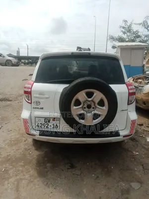 Toyota RAV4 2012 White