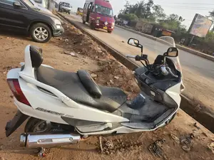 Suzuki 2007 White