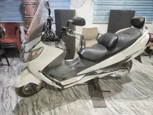 Suzuki 2007 White