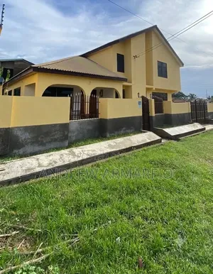 5bdrm House in Sakumono for sale