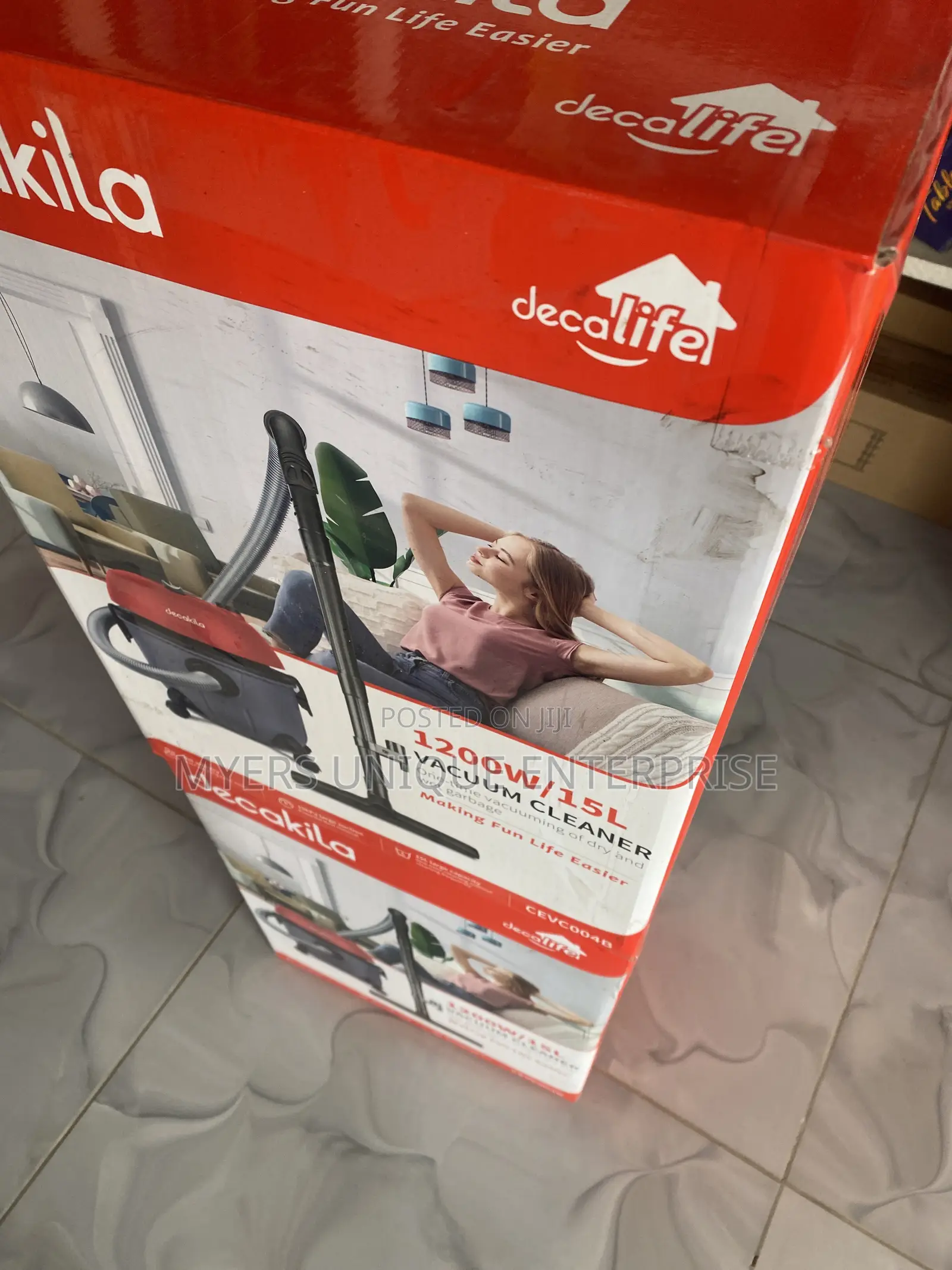 Decakila Vacuum Cleaner+Floor Brush+Crevice Tool