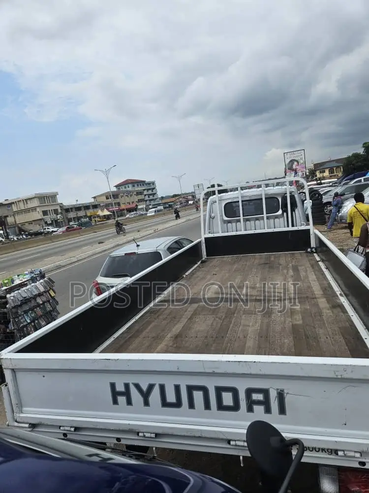 Hyundai Mighty 3.5 Liter