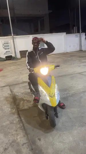 Honda 2025 Yellow