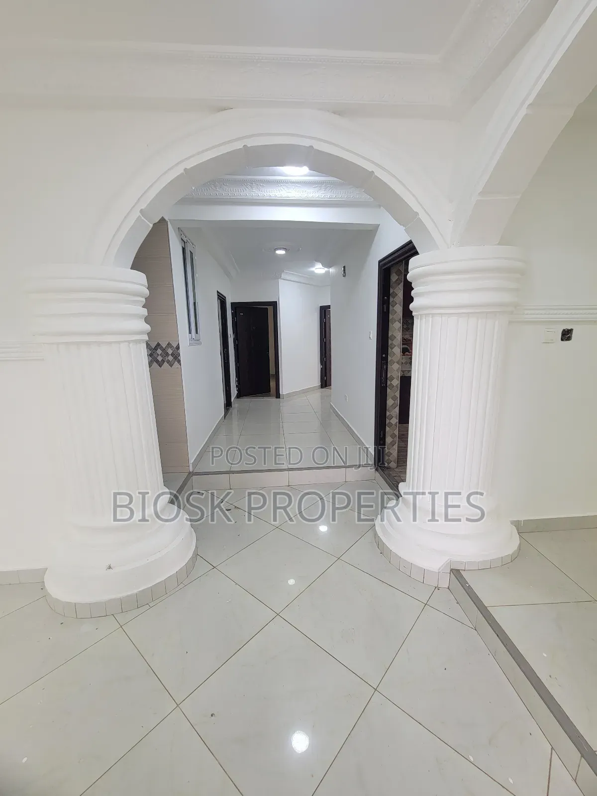 3bdrm Apartment in Biosk Properties, Malejor for rent