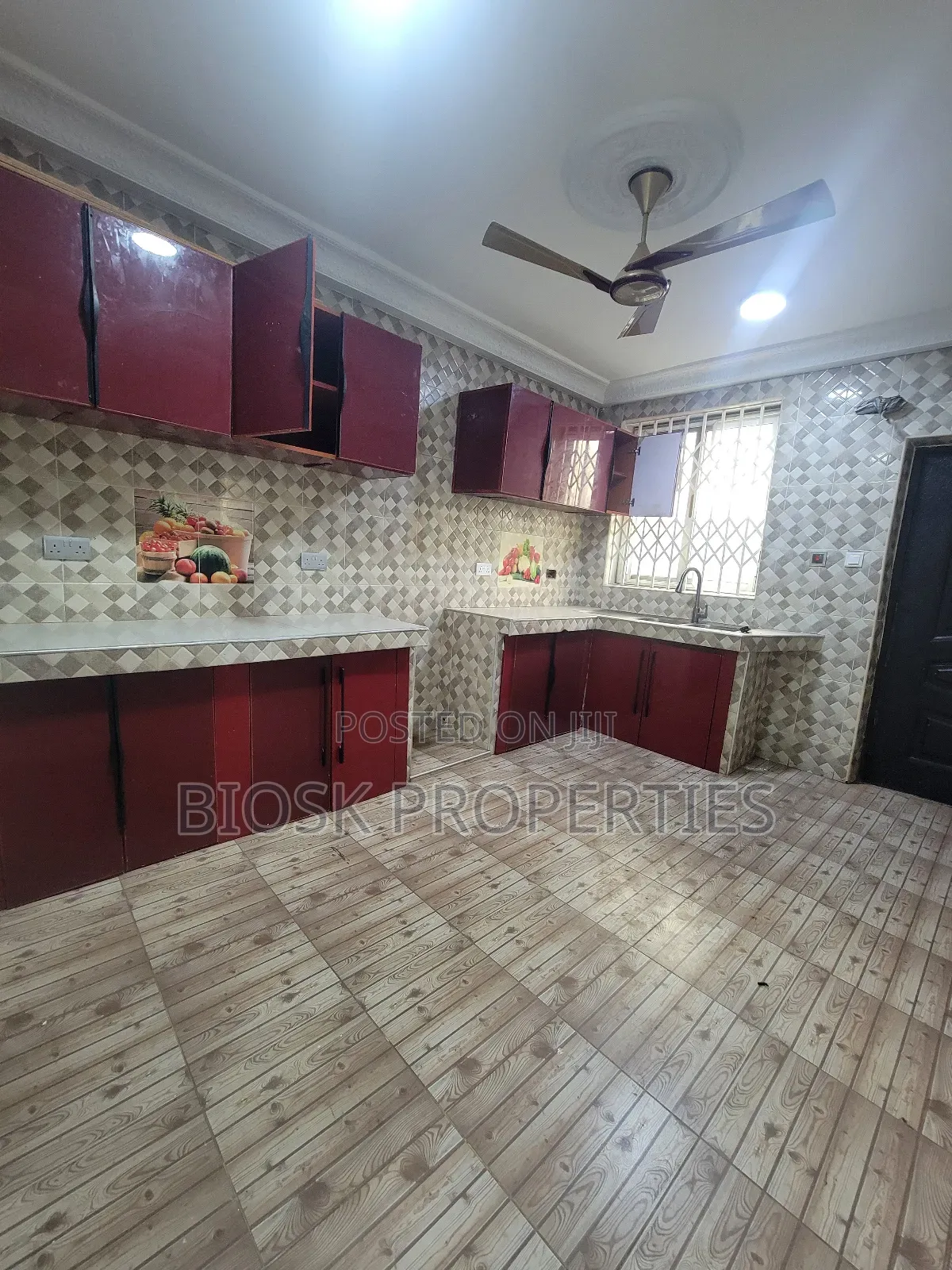 3bdrm Apartment in Biosk Properties, Malejor for rent