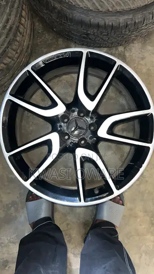 Mercedes Benz Rim 20