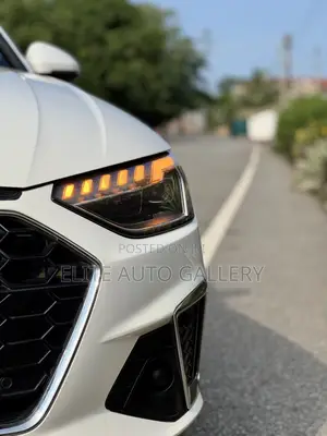 Audi A4 S line Premium Plus 2023 White