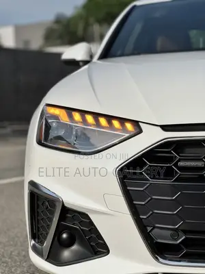 Audi A4 S line Premium Plus 2023 White