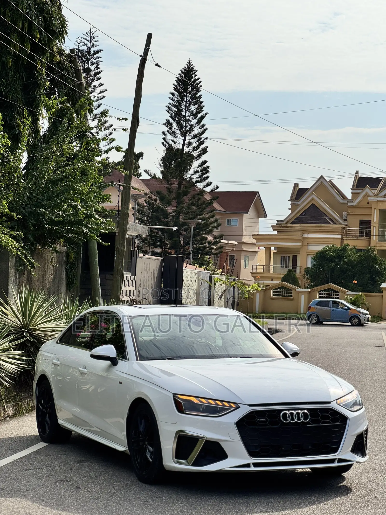 Audi A4 S line Premium Plus 2023 White