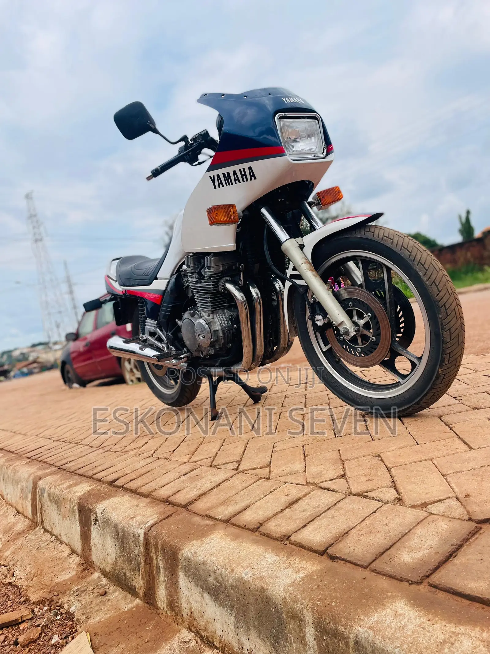 Yamaha 1985 White