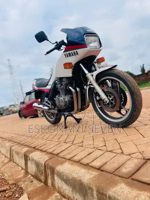 Yamaha 1985 White