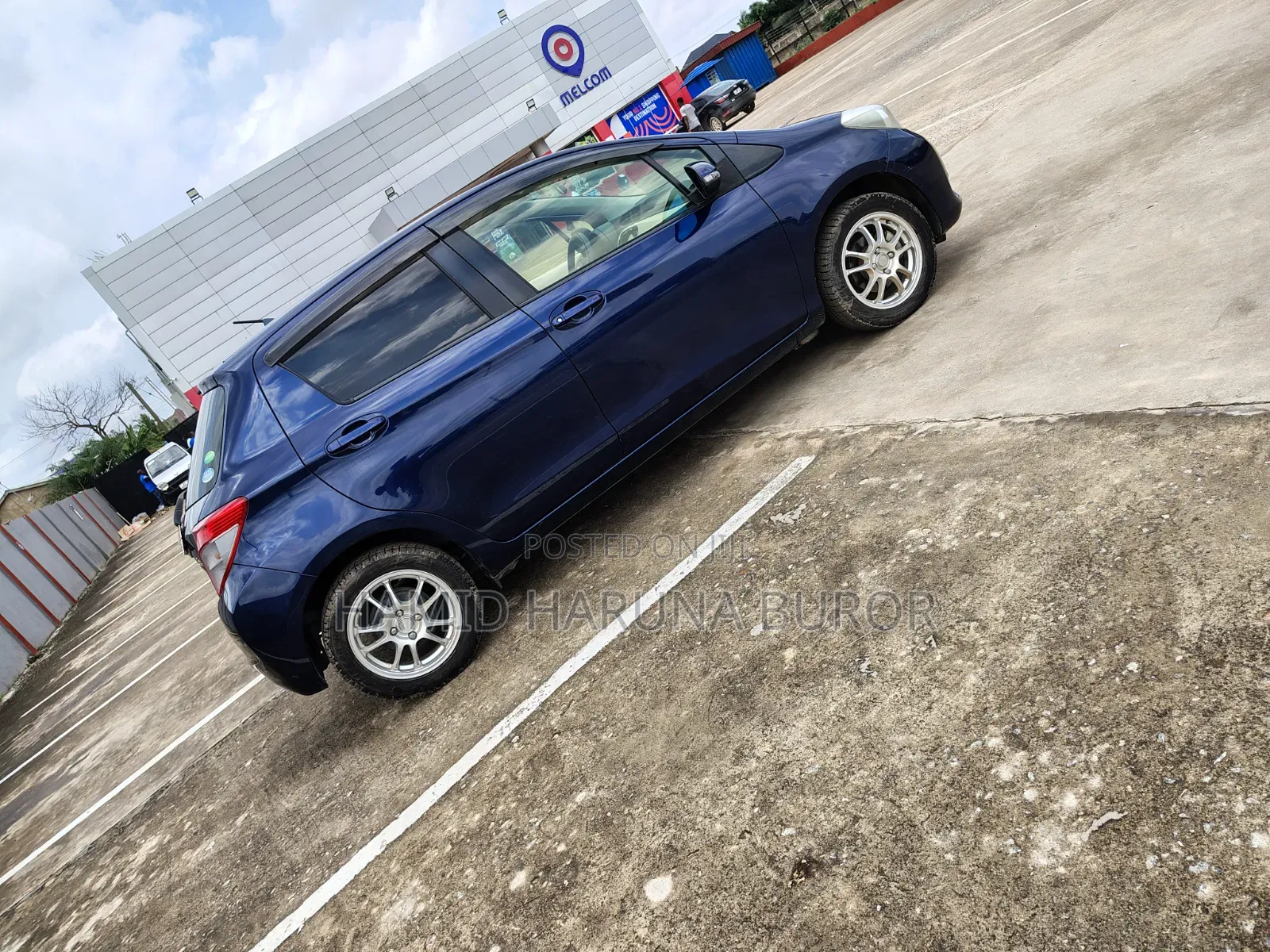 Toyota Vitz 1.3 FWD 5dr 2013 Blue