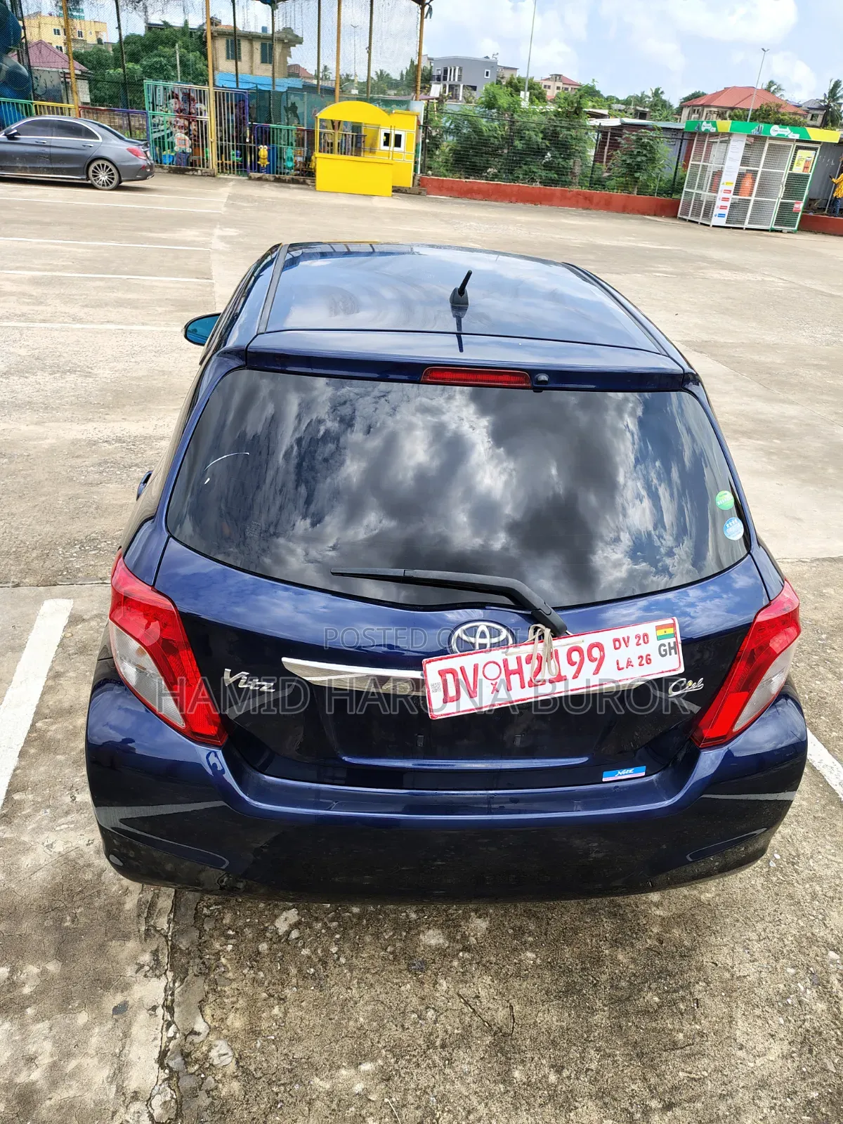 Toyota Vitz 1.3 FWD 5dr 2013 Blue