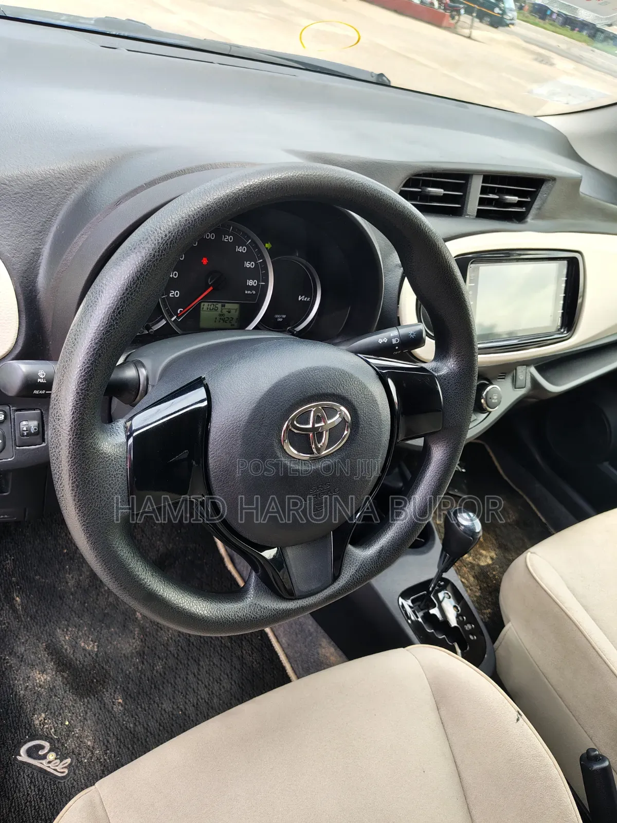 Toyota Vitz 1.3 FWD 5dr 2013 Blue