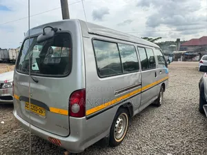 Hyundai H200 2007 Silver