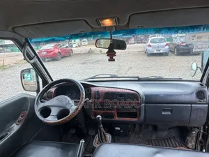 Hyundai H200 2007 Silver