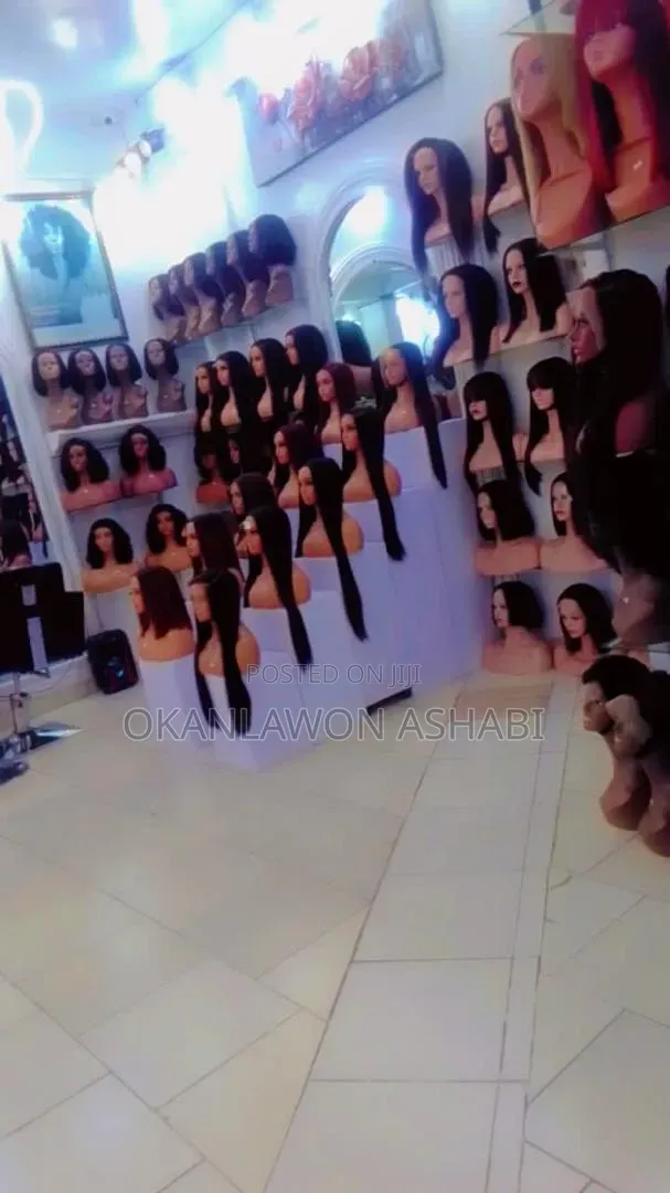 Professional Home Service Hairstylist