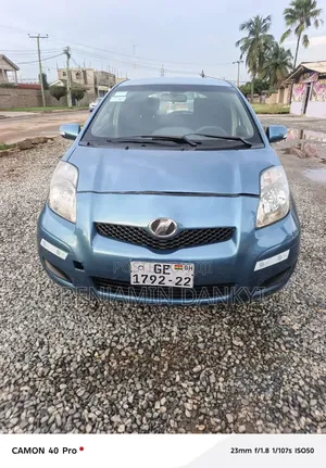 Toyota Vitz 2010 Blue