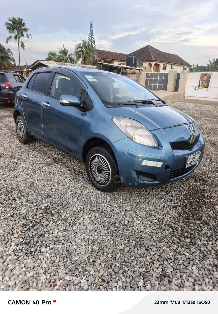 Toyota Vitz 2010 Blue