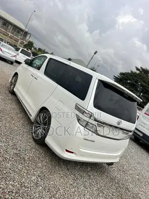 Toyota Vellfire 2012 White