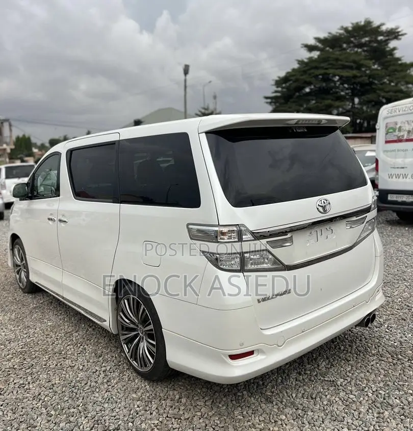Toyota Vellfire 2012 White