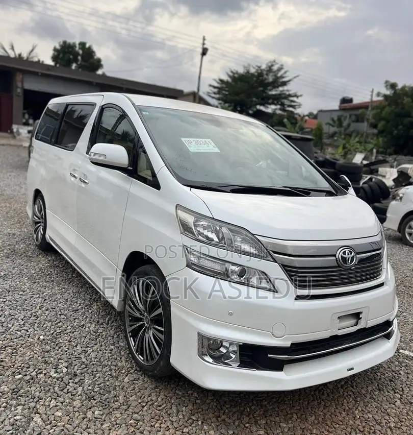 Toyota Vellfire 2012 White