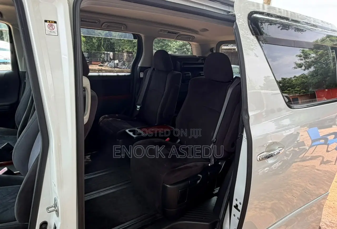 Toyota Vellfire 2012 White