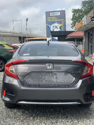 Honda Civic Touring Sedan 2019 Gray