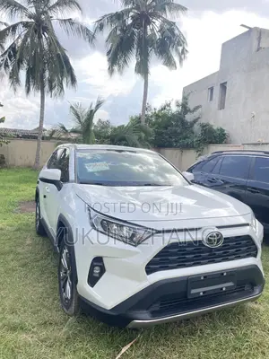 Toyota RAV4 2023 White