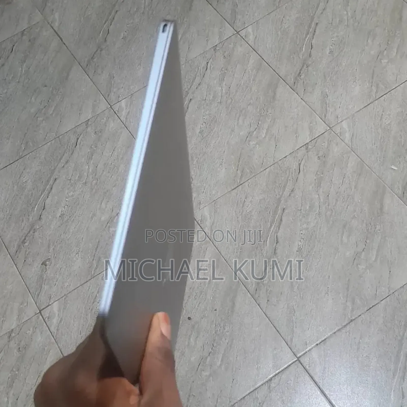 Laptop Apple MacBook 2017 8GB Apple M3 SSD 256GB