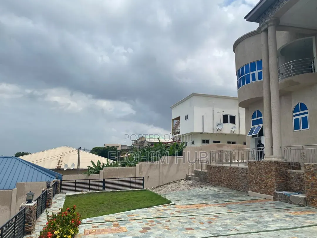 4bdrm House in Mcarthy Hill, Accra Metropolitan for rent