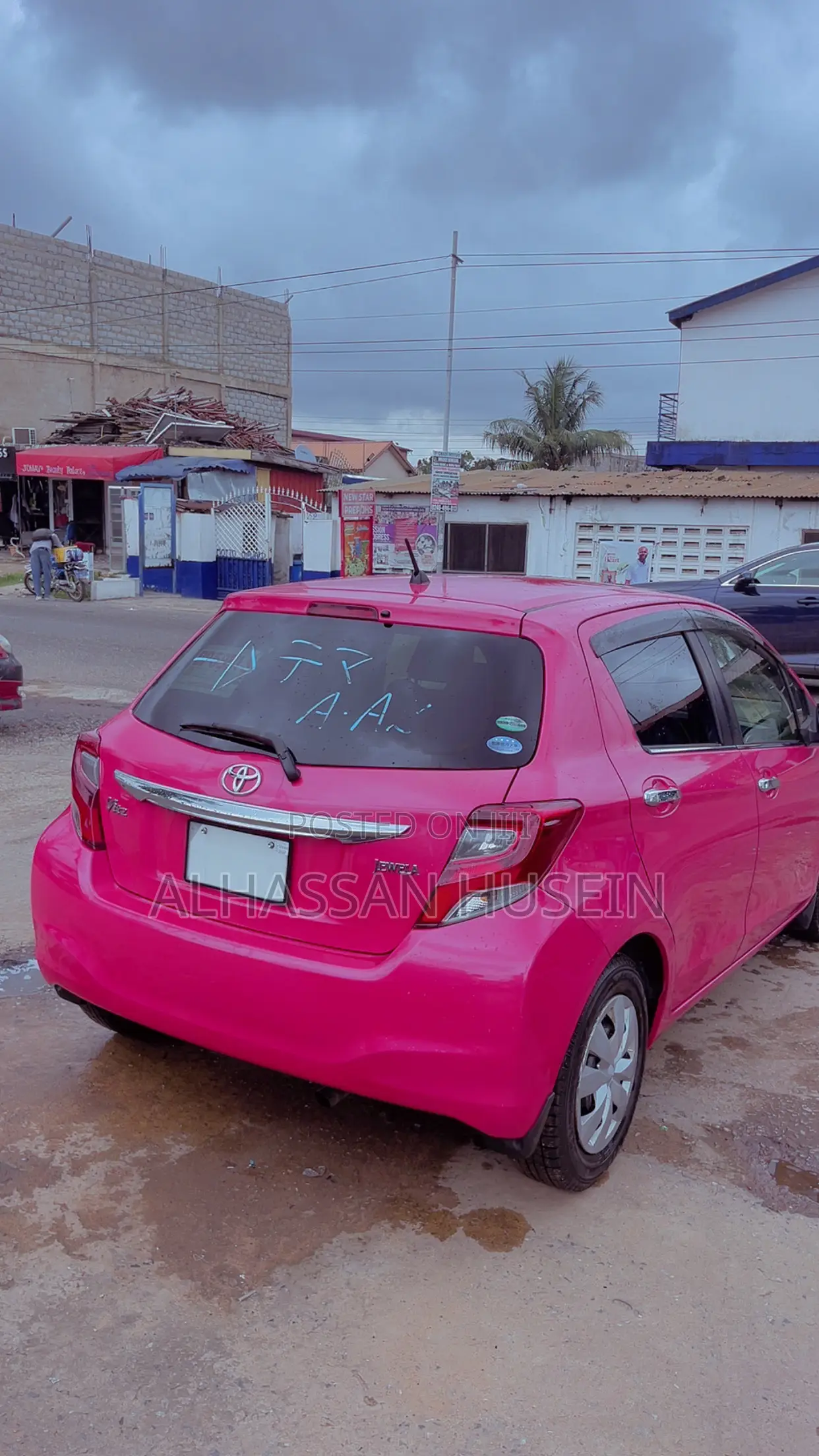 Toyota Vitz 1.3 AWD 3dr 2015 Pink