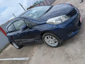 Toyota Vitz 1.3 FWD 5dr 2013 Blue