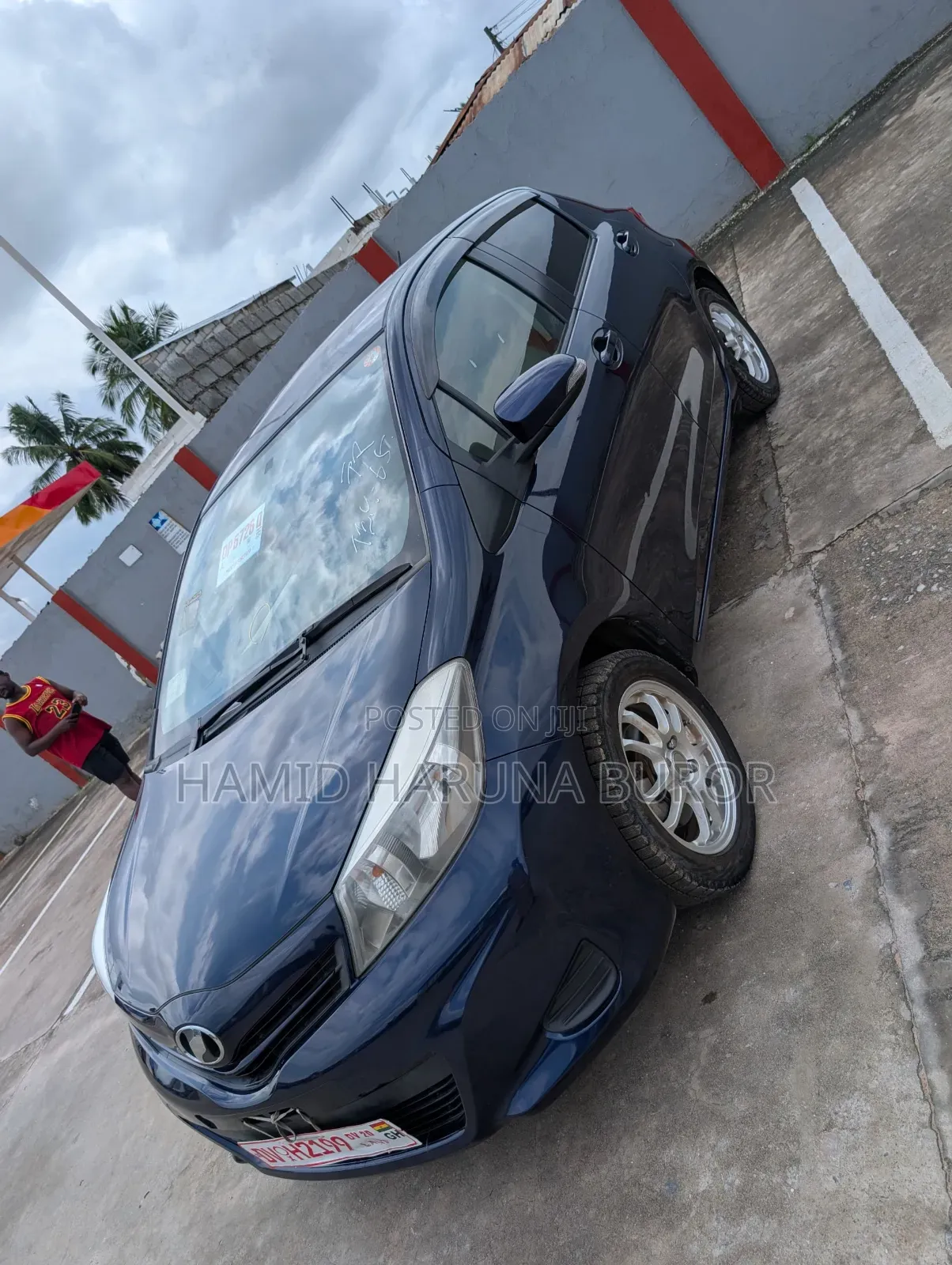 Toyota Vitz 1.3 FWD 5dr 2013 Blue
