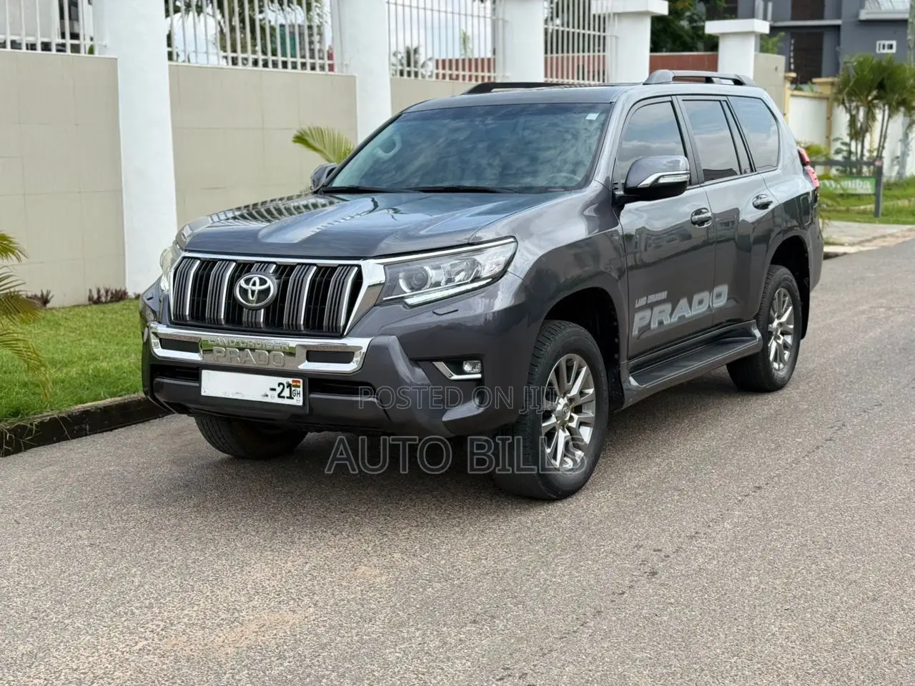 Toyota Land Cruiser Prado 2.8 2019 Gray