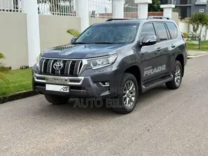 Toyota Land Cruiser Prado 2.8 2019 Gray