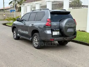 Toyota Land Cruiser Prado 2.8 2019 Gray