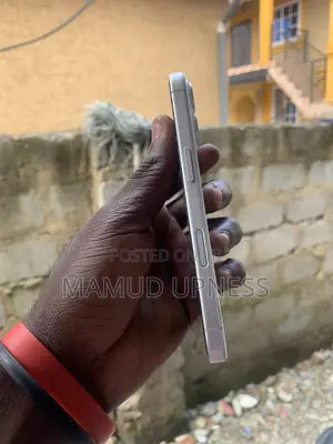 Apple iPhone 16 128 GB White