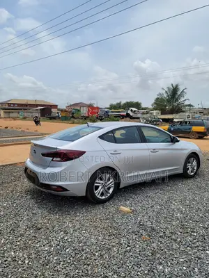 Hyundai Elantra SEL 2019 Silver