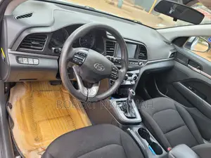Hyundai Elantra SEL 2019 Silver