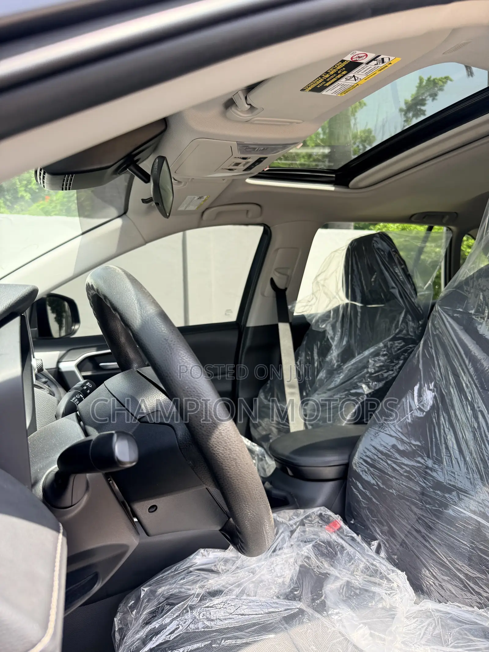 Toyota RAV4 XLE FWD 2023 Silver