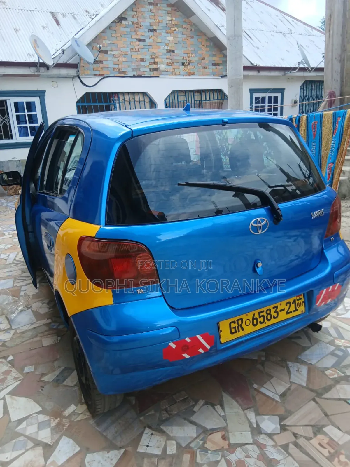 Toyota Yaris Base Hatchback 5dr 2010 Blue