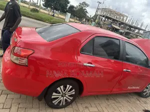 Toyota Yaris 2010 Red