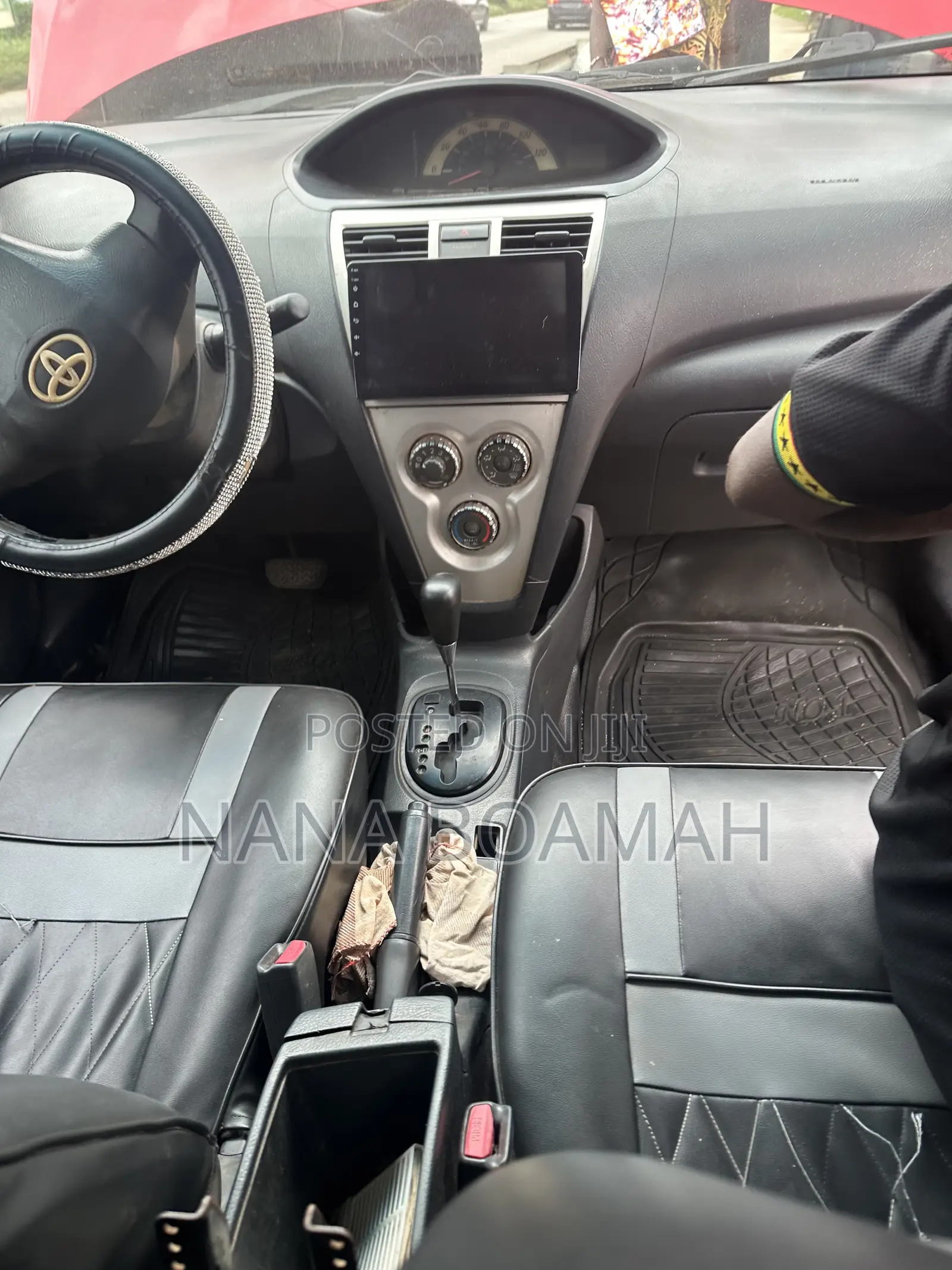 Toyota Yaris 2010 Red